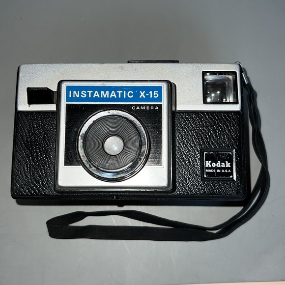 VINTAGE Kodak Instamatic X-15 Camera - Picture 2 of 14